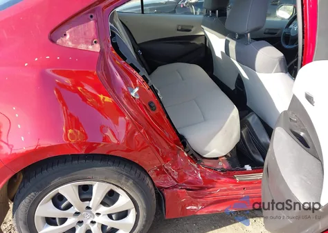 2022 Toyota Corolla Le z USA, uszkodzony, nr VIN JTDEPMAEXNJ203272